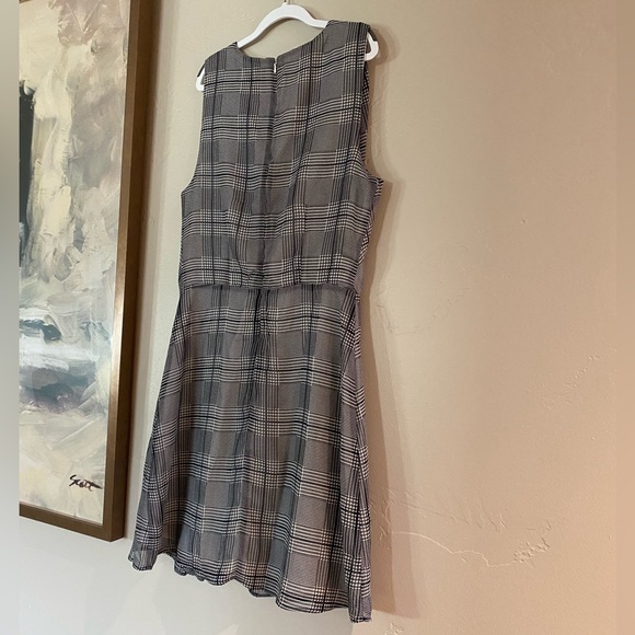 NBD x Revolve| Small| Jennifer plaid mini dress| NWT. - Picture 5 of 7
